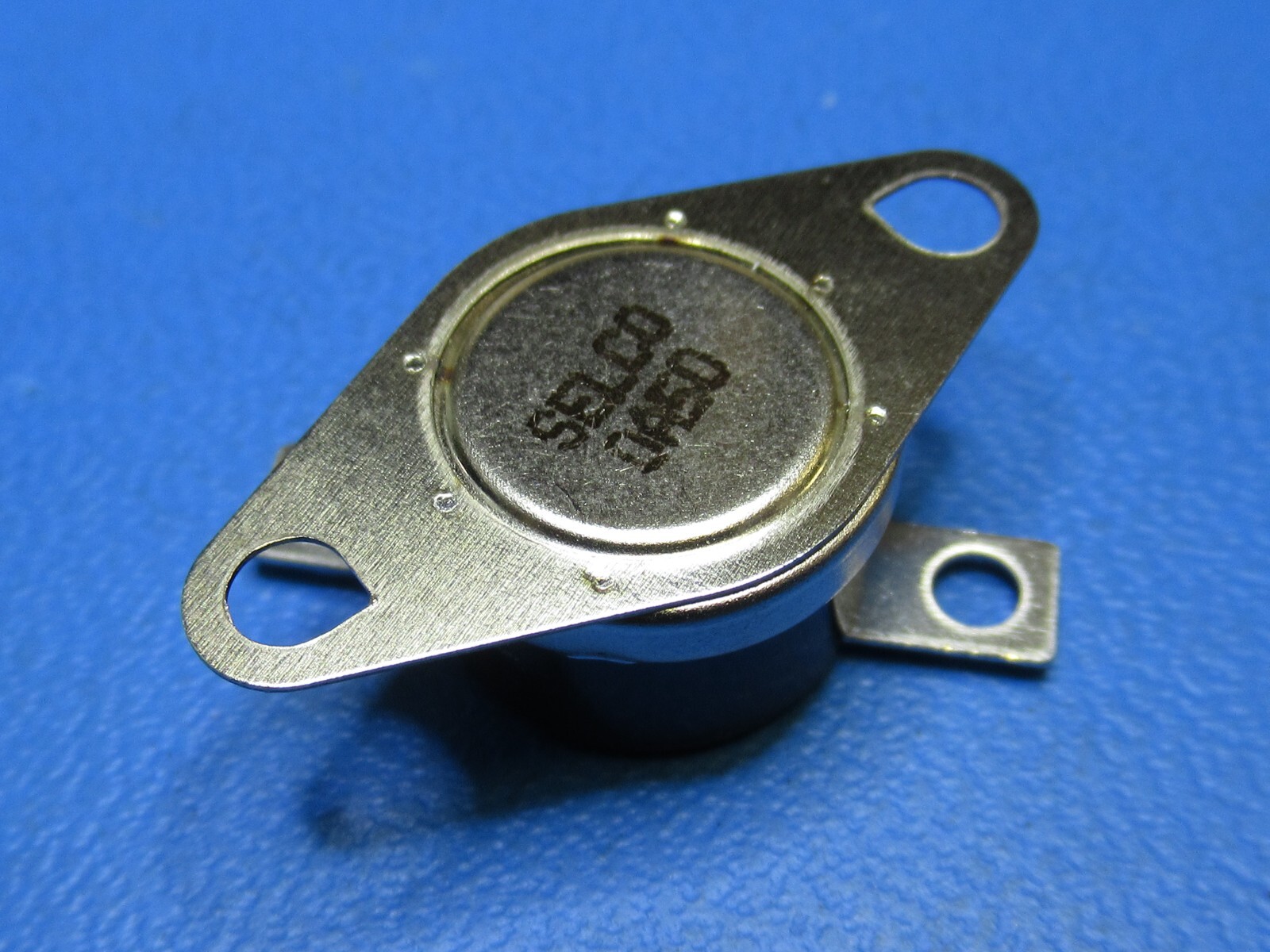 (1) SELCO OA-50 1/2" Disc Thermostat Rise Open 50°F / Close 32°F Auto Reset 15A