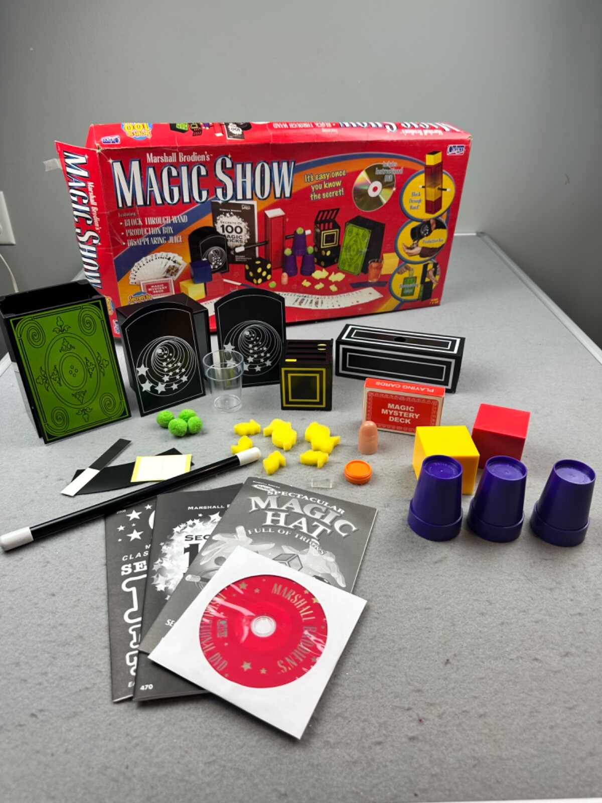 2005 Marshall Brodie’s Magic Show 100 Amazing Trick Set with DVD New Opened