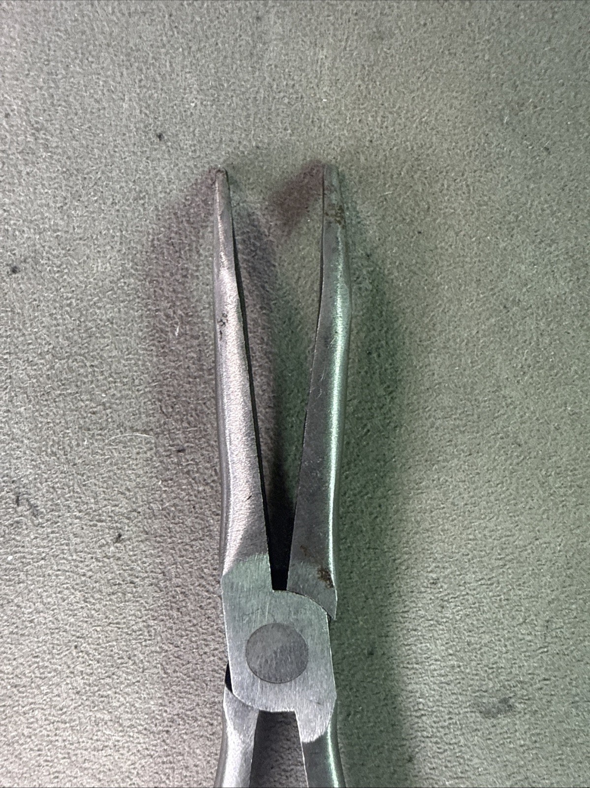 Mac Tools 7" Curved Nosed Smooth Pliers P301714