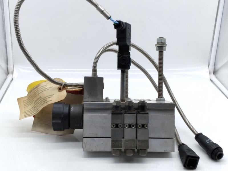 Nordson 150408D Hot Melt Glue Applicator Head, 240V 1400W