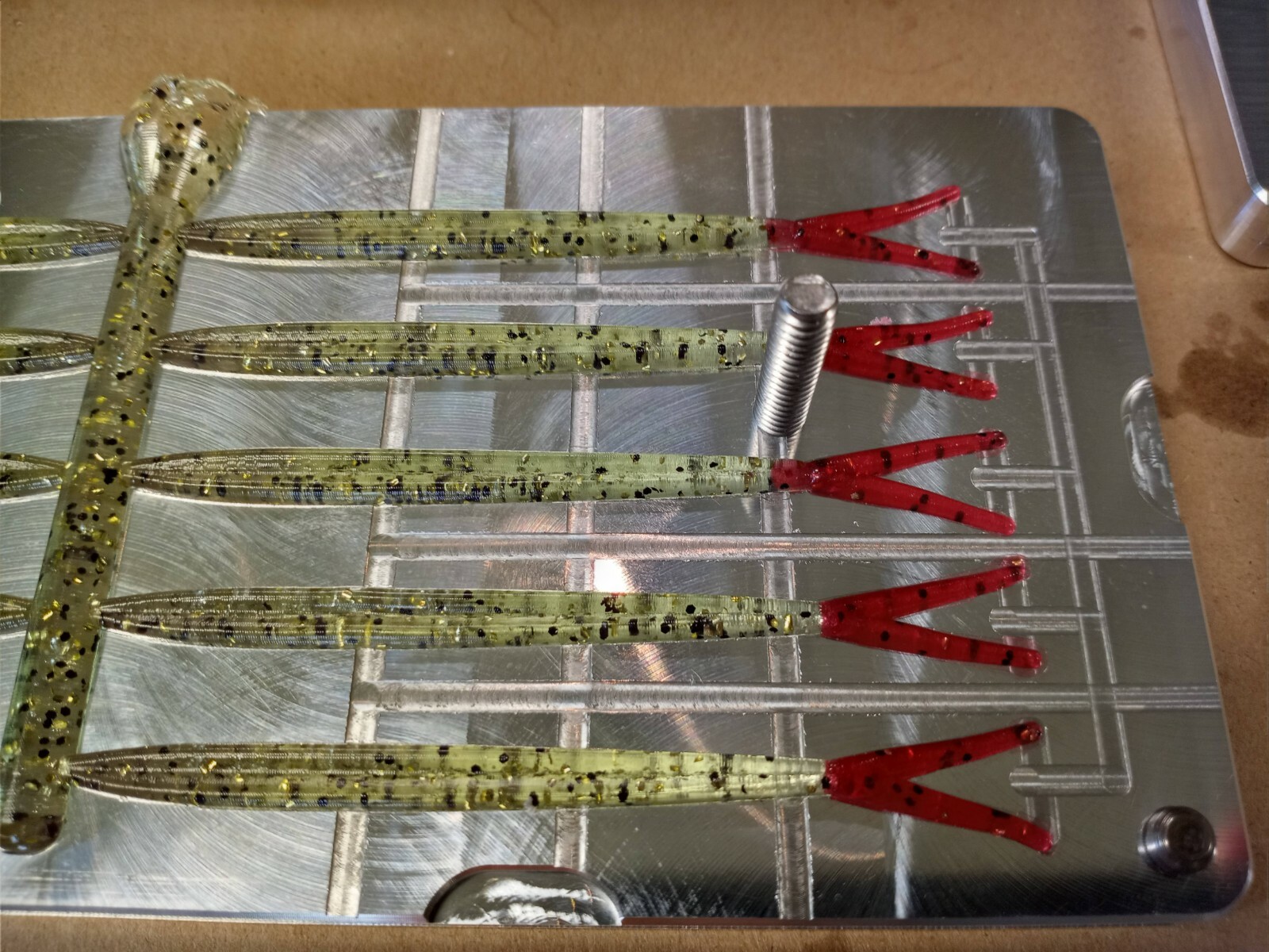 Aluminum Injection Bait Mold, 4 inch Fork Tail Minnow - Split Tail Minnow