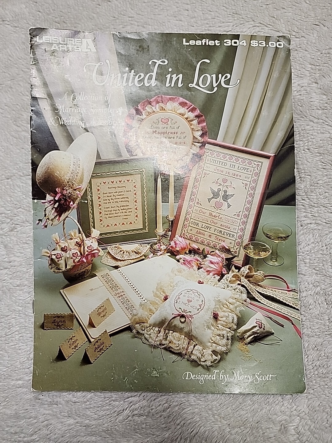 ☆ United In Love Wedding Marriage Needlepoint Booklet Leisure Arts 304 Leaflet