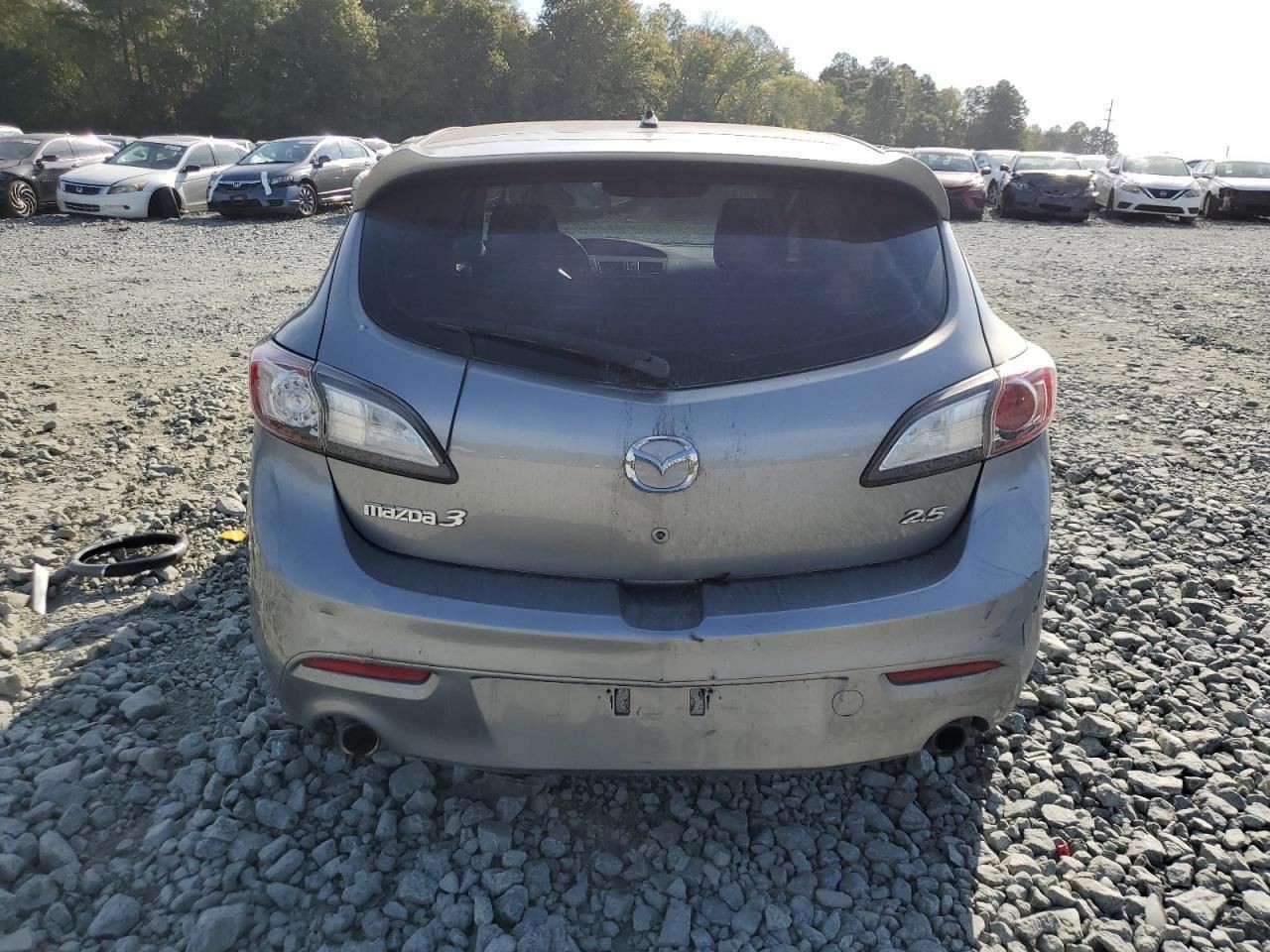 3 2010 Glove Box 4883126