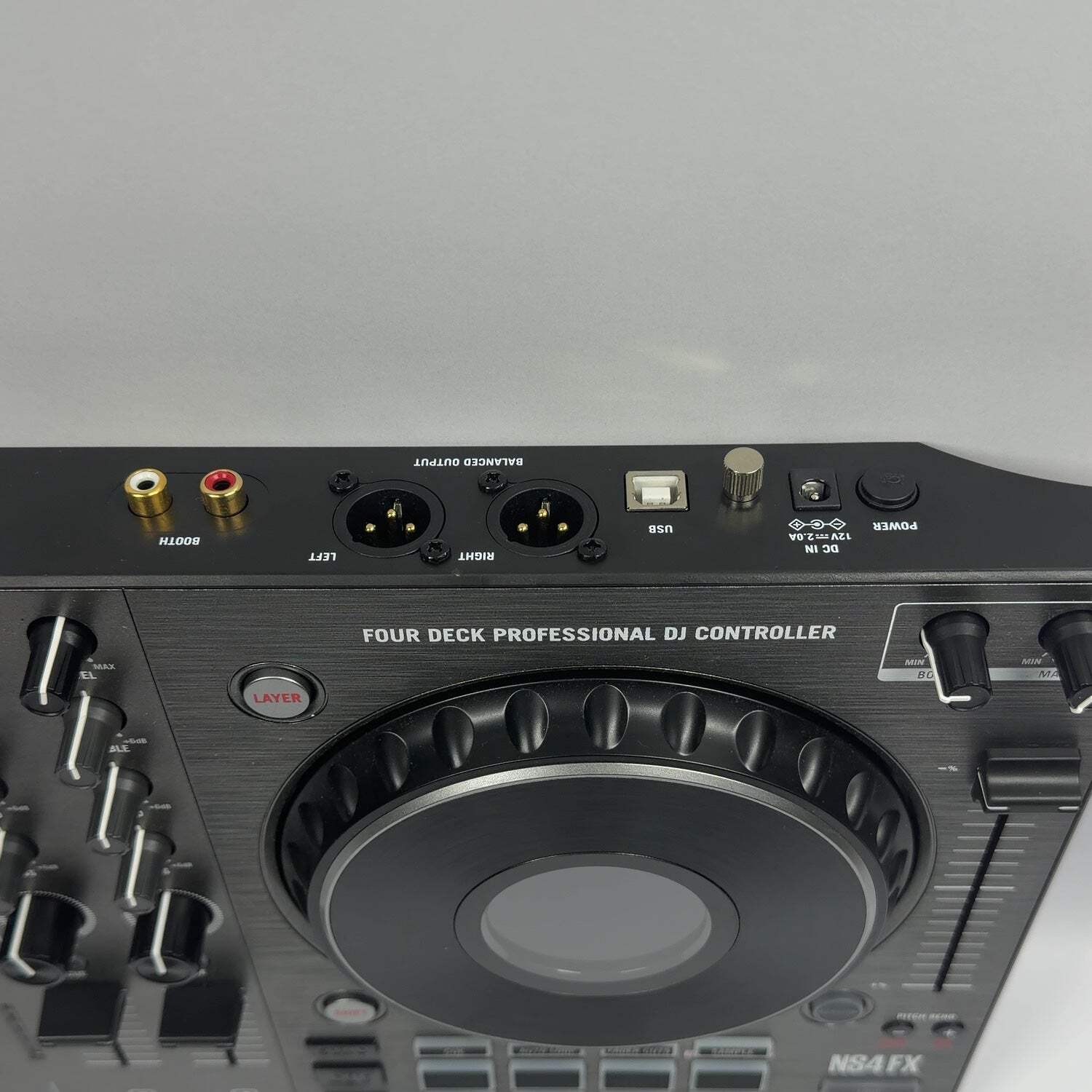 Numark Serato NS4FX 4-Channel All-In-One DJ System
