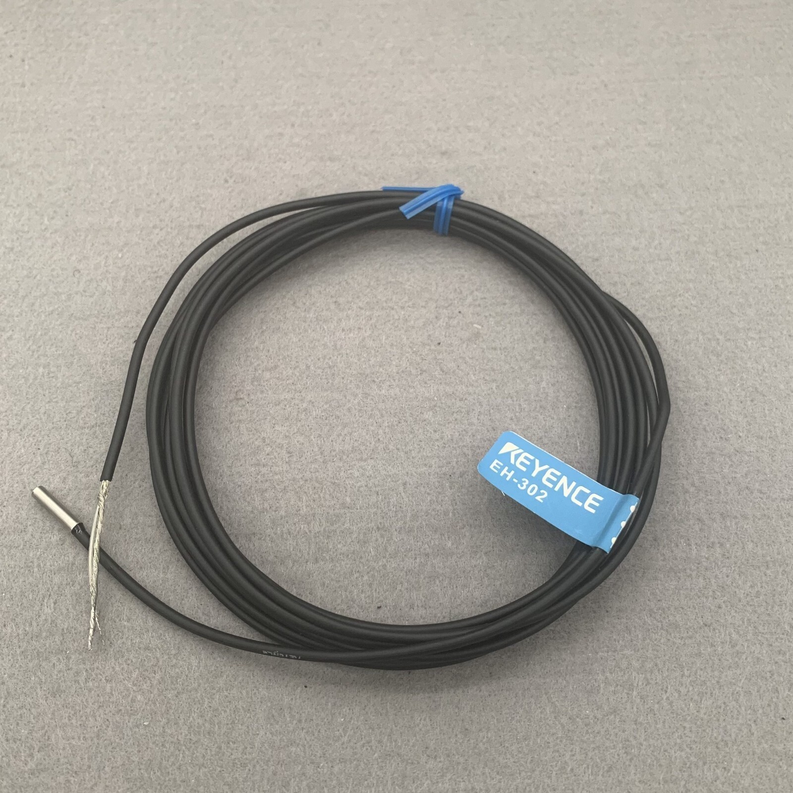 New In Box KEYENCE EH-302 Proximity Sensor US Stock