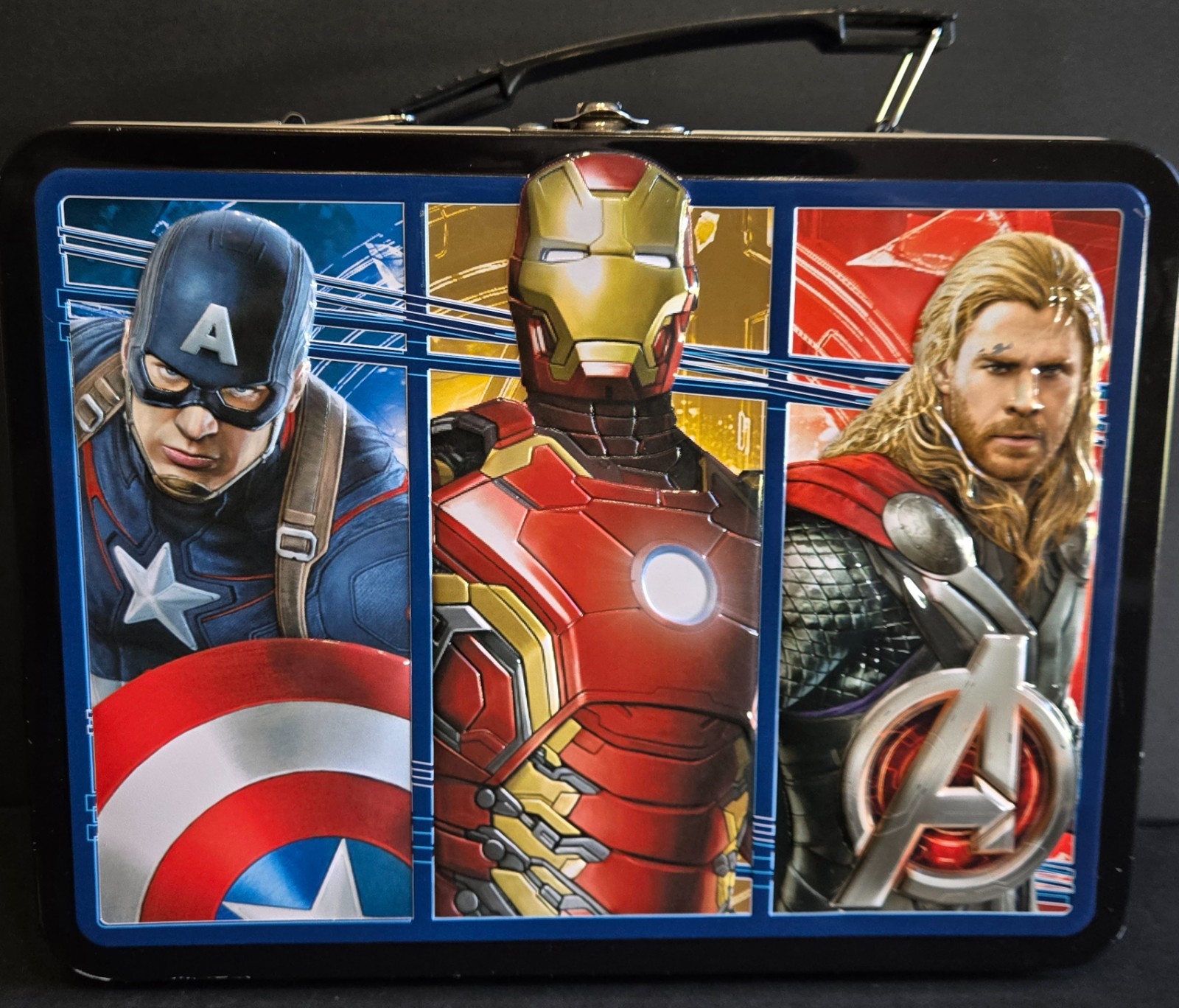 Marvel Avengers Age of Ultron Metal Lunchbox 6 Avengers Featured on Front & Back
