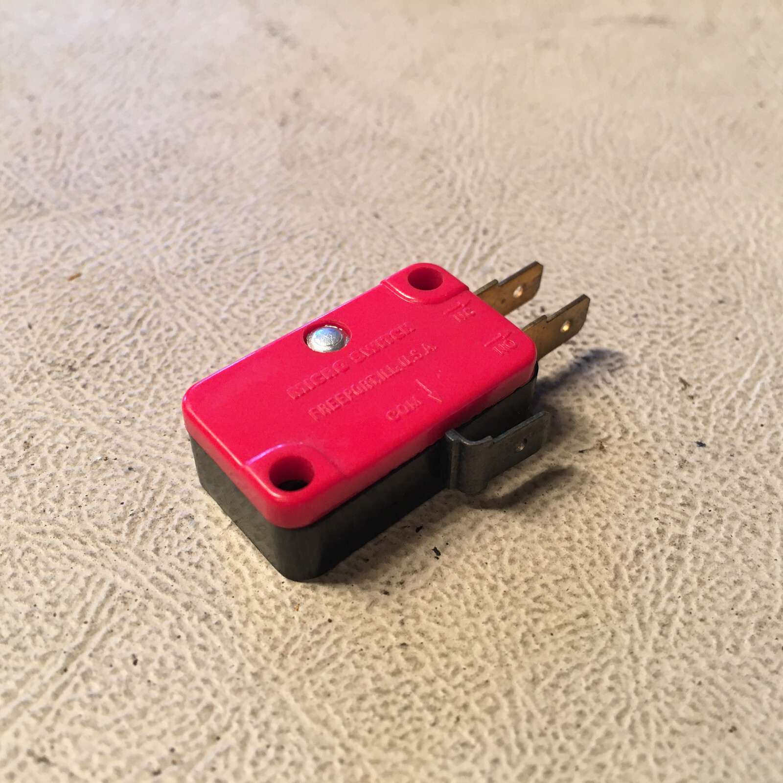 Und. Lab Microswitch V3-245-1-D8, NOS