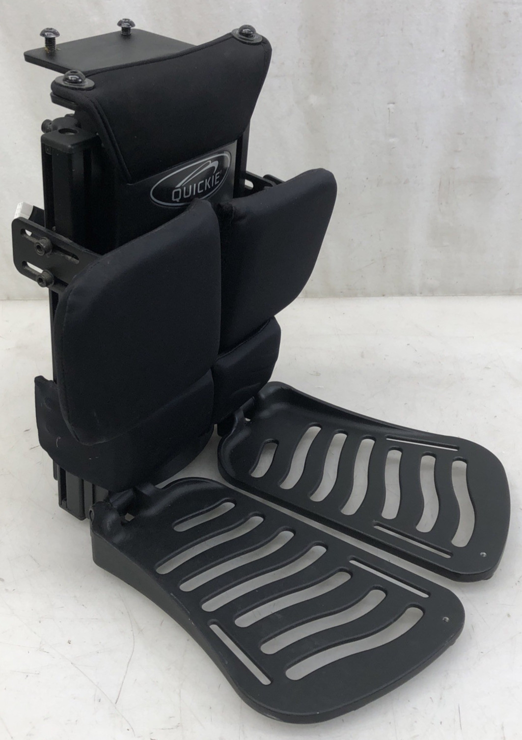 Quickie QM-710 700 715 720 Power Center Leg Rest Calf pads Footrest Footplate