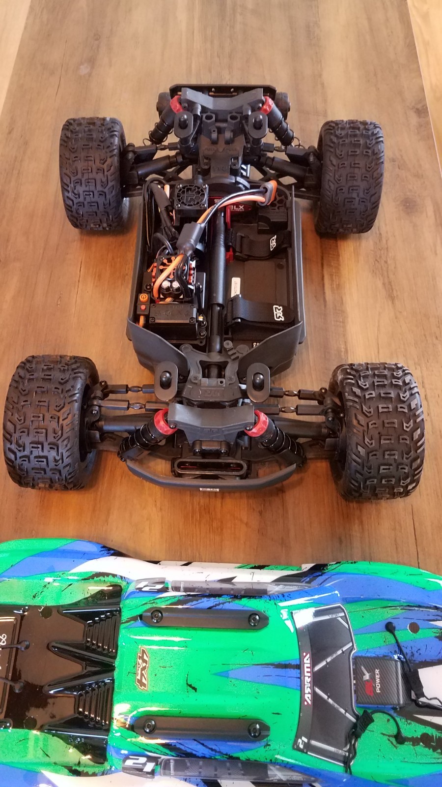 Arrma ARA4305V3T3 Vorteks 4×4 3s Blx 1:10 Scale Stadium Truck RTR Brand New
