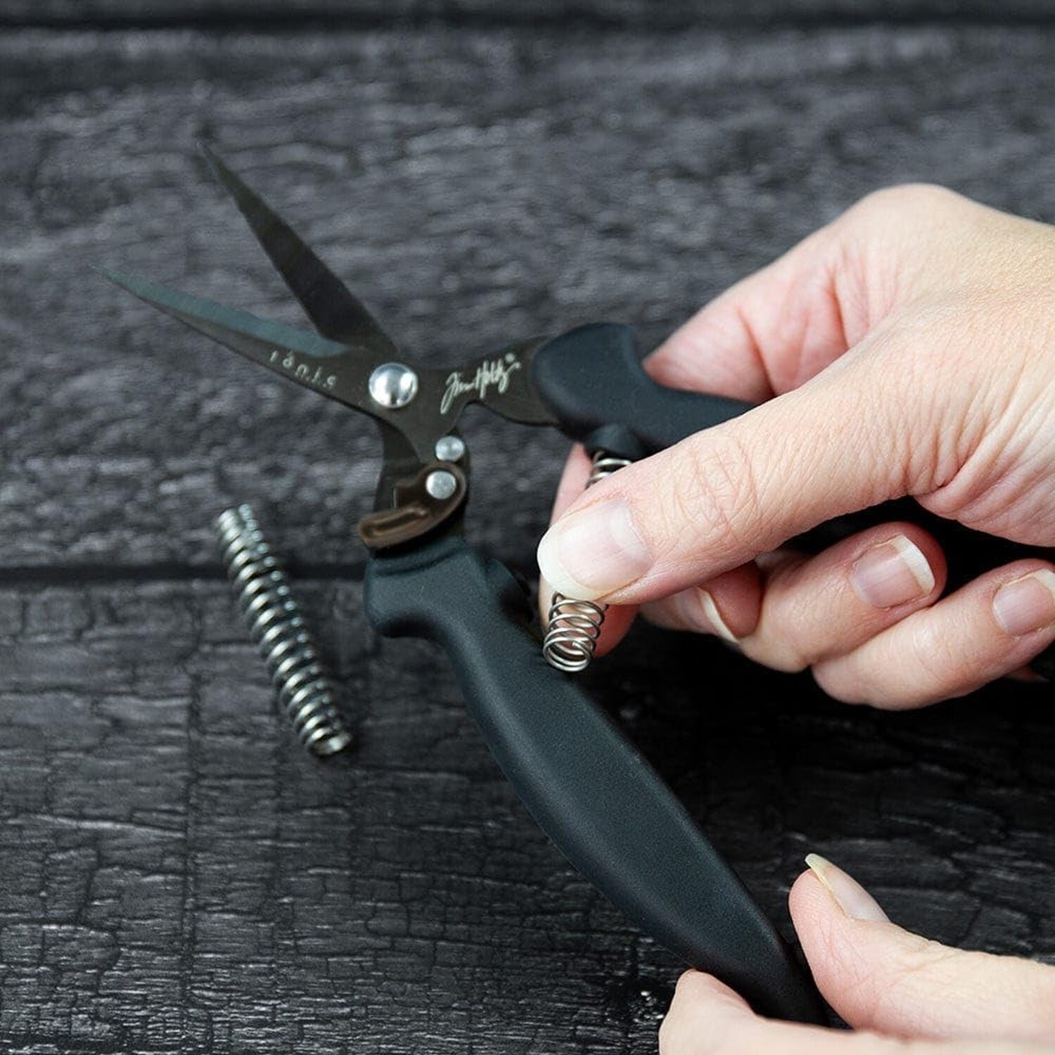 Tonic Studios Tim Holtz Recoil Scissors - Titanium Coated, Double-Beveled Bla...