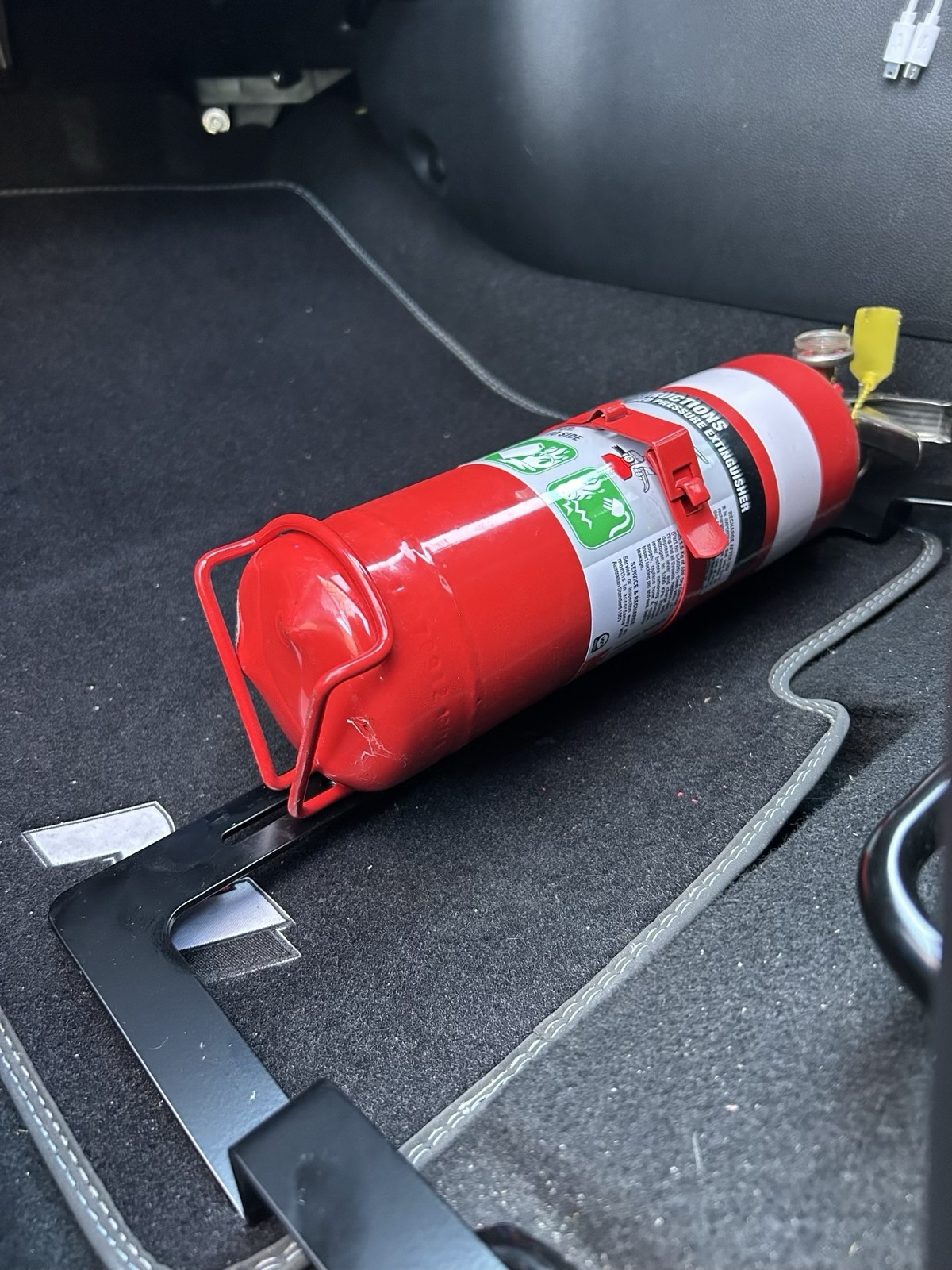 Suitable Hyundai i20N Fire Extinguisher Left side Holder Bracket