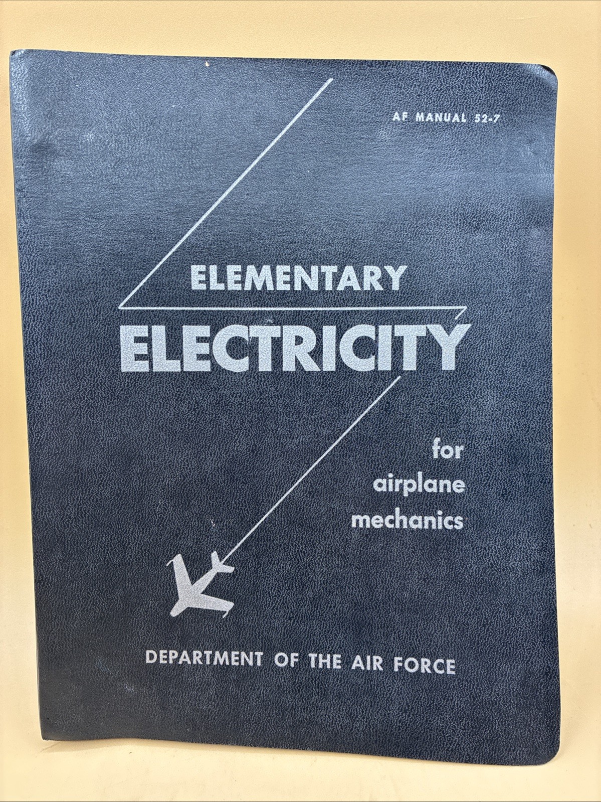 Original Elementary Electricity for Arplane Mechanics AF  Manual 52-7 1959
