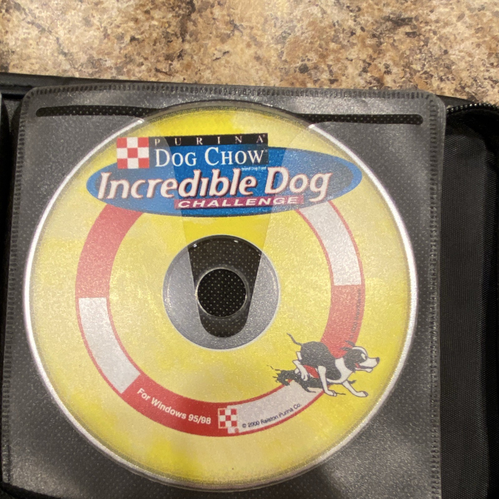 Purina Dog Chow Incredible Dog Challenge CD-ROM Windows 95/98 Arts & Culture