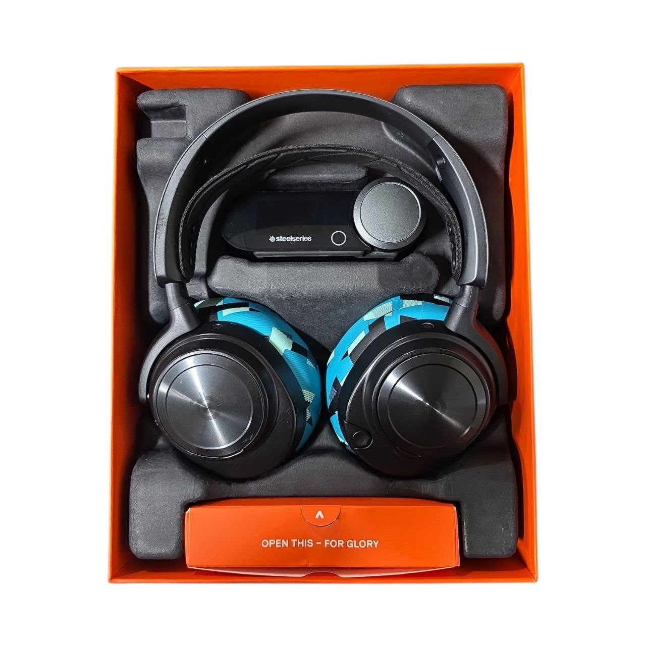 SteelSeries - Arctis Nova Pro Wireless Multi Gaming Headset for PC, PS5, PS4, Sw