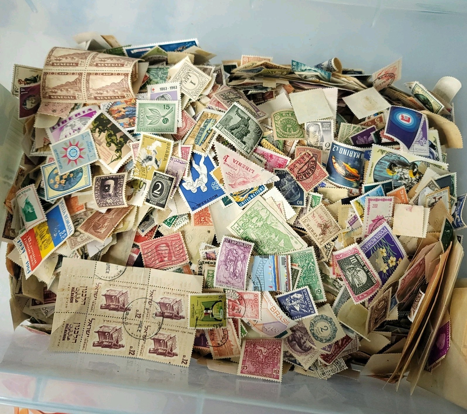 500 Mixed Off Paper Lot Worldwide Stamps Random Countries Unsorted From Estate
