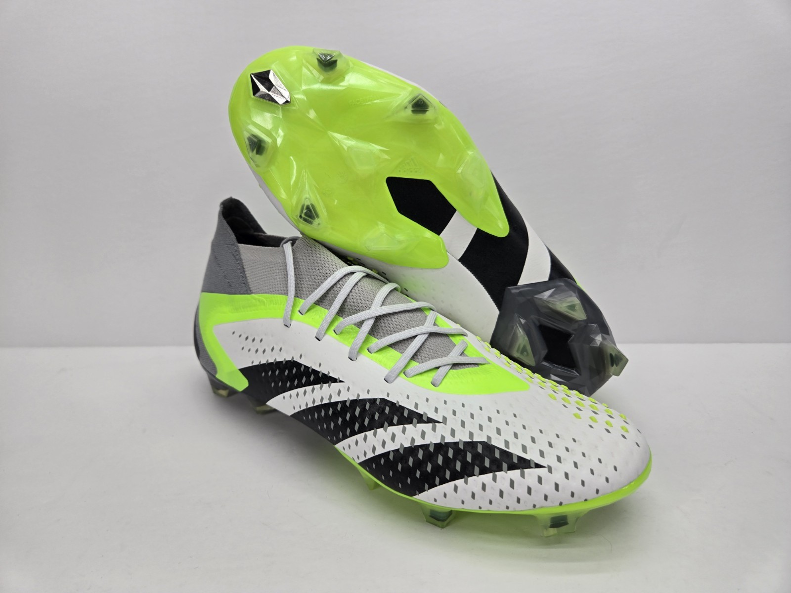 Adidas Predator Accuracy .1 Firm Ground Soccer Cleat GZ0035 Mens 7.5 Womens 8.5