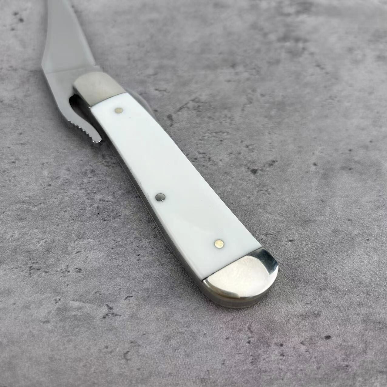 CASE XX Harley-Davidson Russlock White HANDLE Pocket Knife - 52249