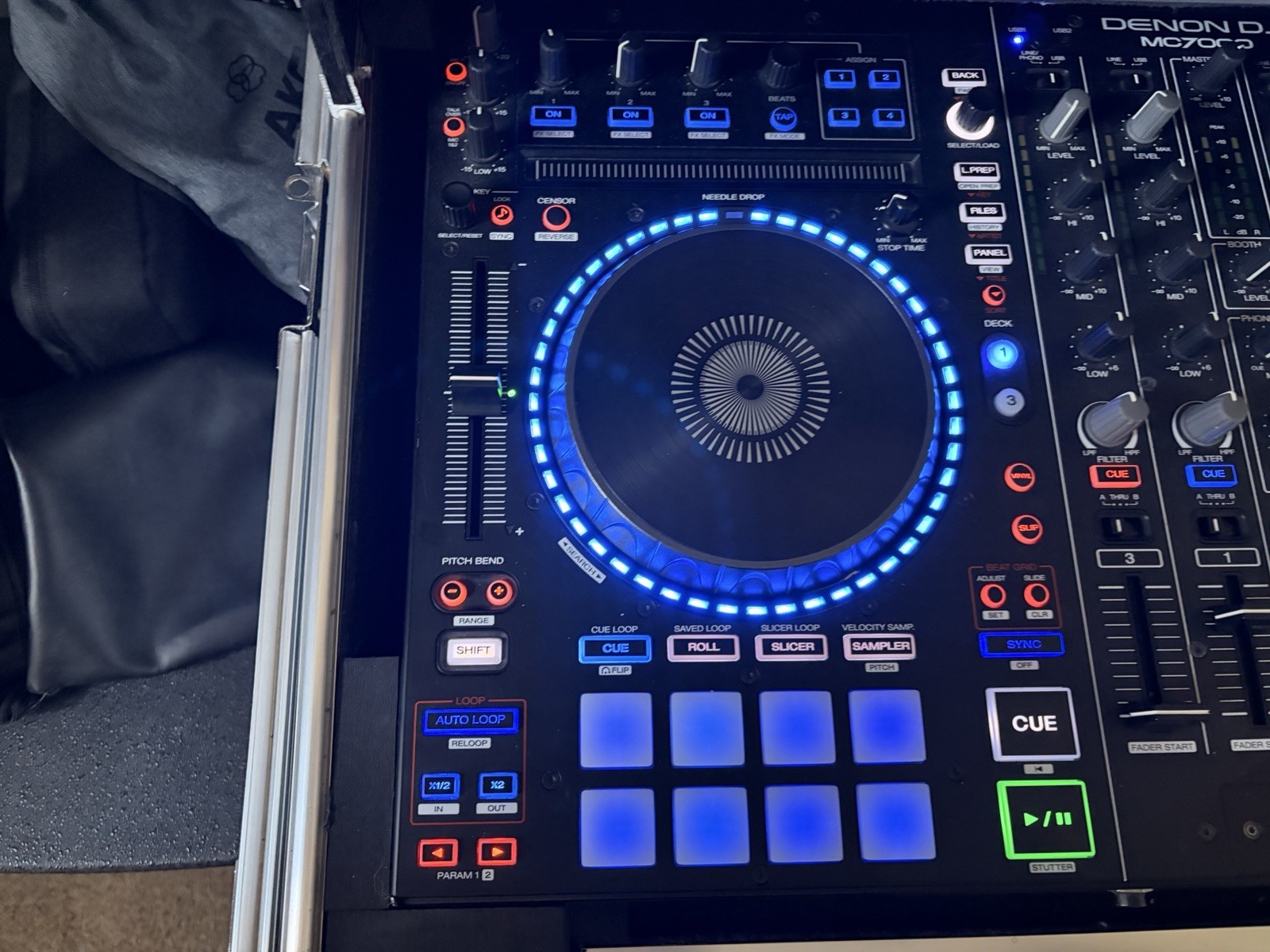 Denon DJ MC7000 4-Channel Serato DJ Controller w/ Odyssey Flight Case