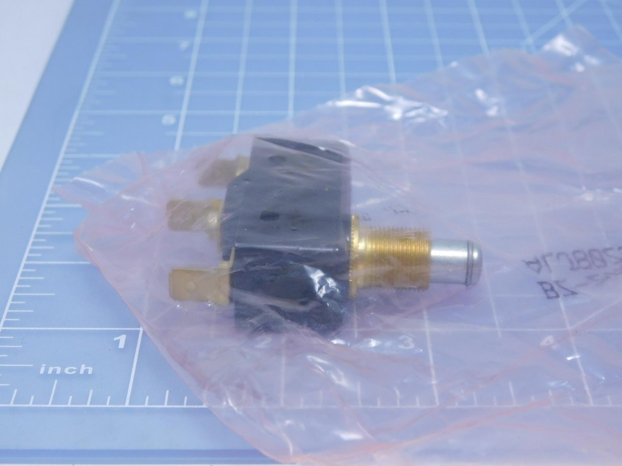 LOT OF 10 HONEYWELL BZ-2RQ124-D6 ALJ8025 0001 PREMIUM LARGE BASIC SWITCH/MICRO S