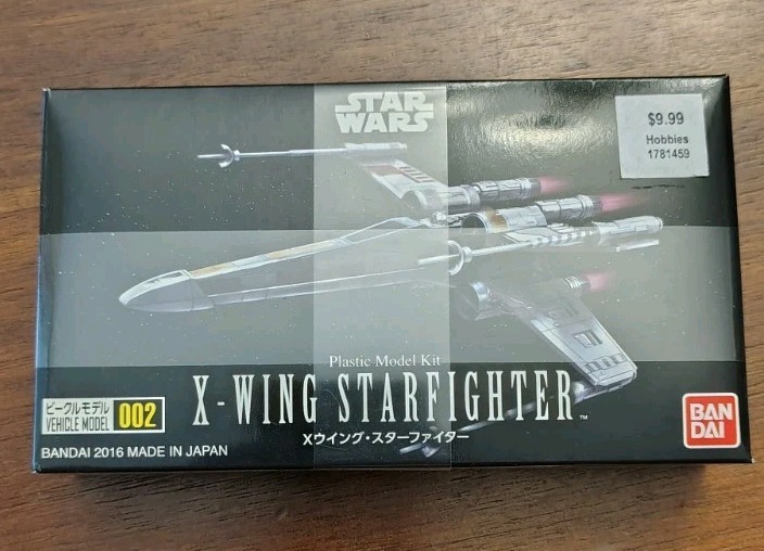 Bandai Star Wars Plastic Vehicle Model 002 Kit 1/144 X-Wing Starfighter
