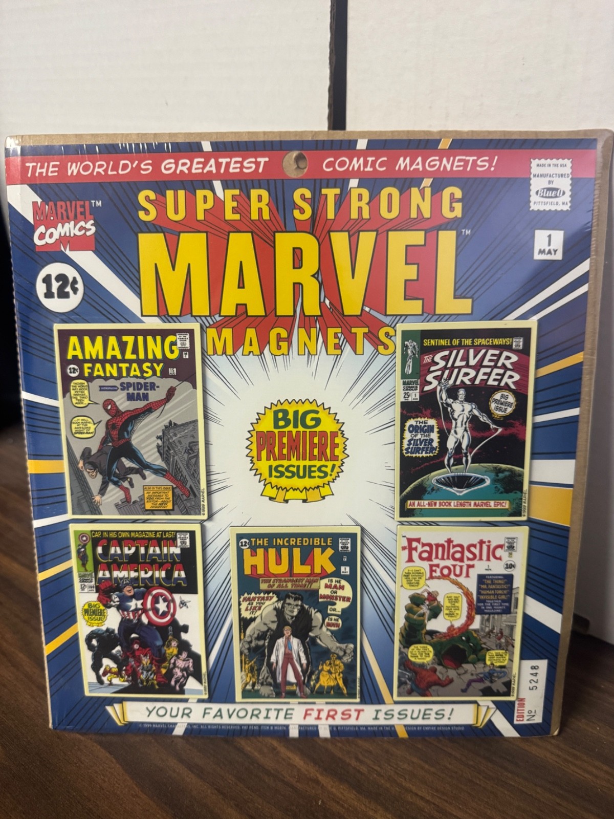BLUE Q 1999 Marvel Premier First Issue  Magnets New Sealed Empire Studio Design