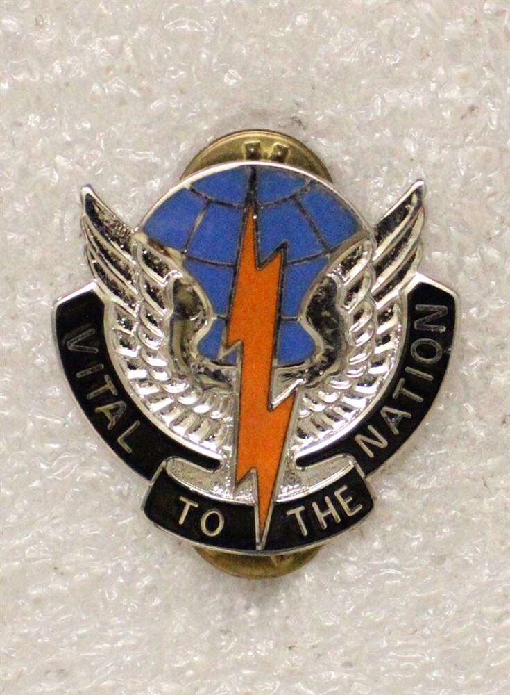 U.S. Army DI Pin: 1101th Signal Brigade - c/b, G23