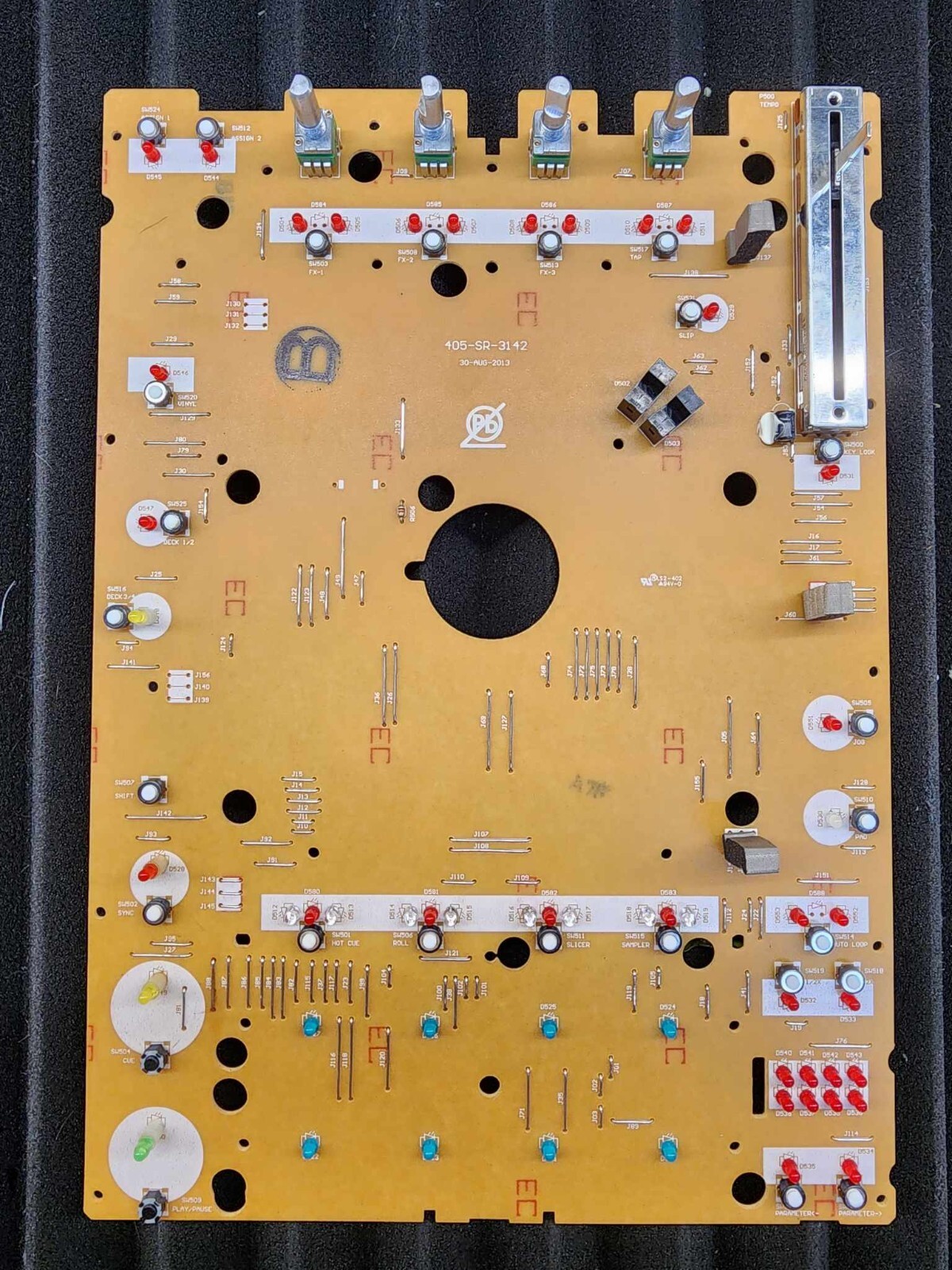 PDJ 704-SR-A598 PANEL-R ASSY