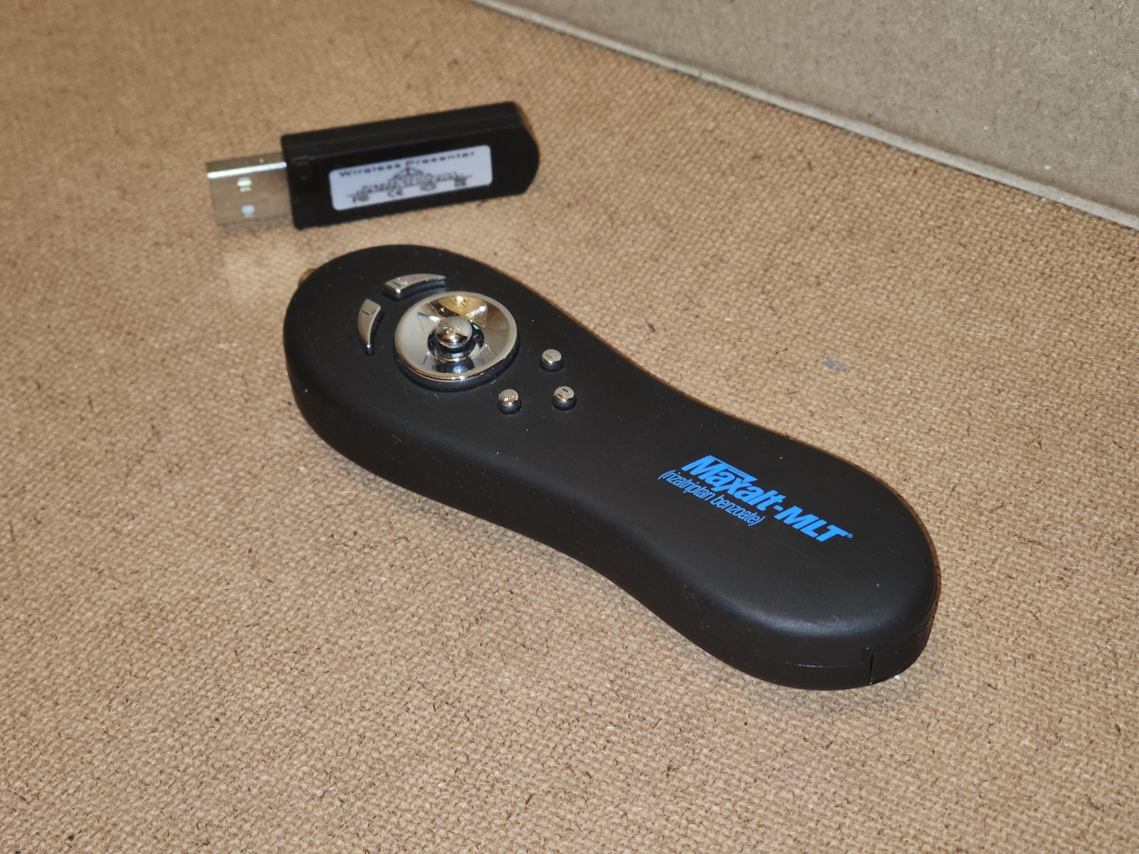 Handheld Portable Wireless Presentation Remote + Mouse with USB Receiver