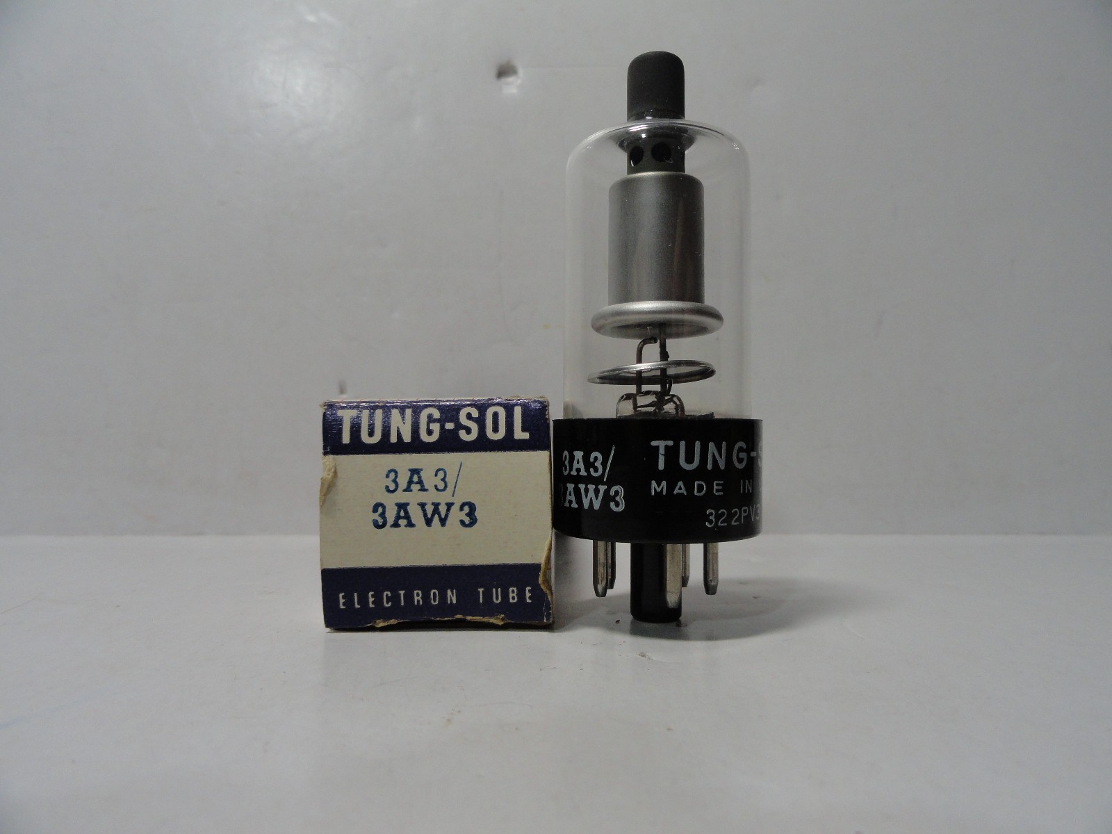3A3 VACUUM TUBE NOS TESTED (B12)