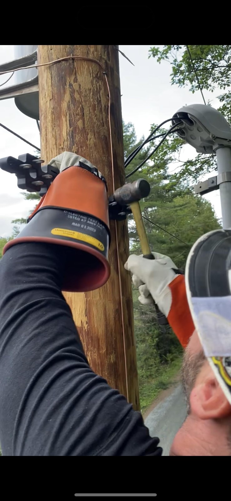 Ground Pounder Lineman Staple Stick