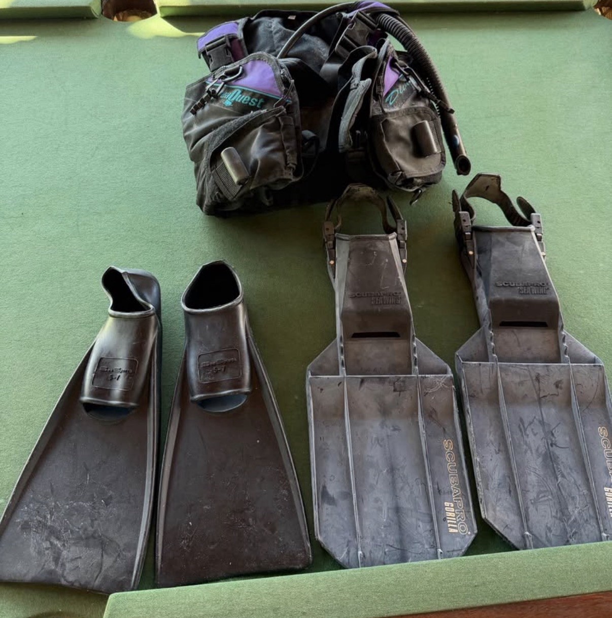 Scubapro Gorilla Fins, SeaQuest BCD, Sea Sports Fins Size XS and 5-7 Scuba Set