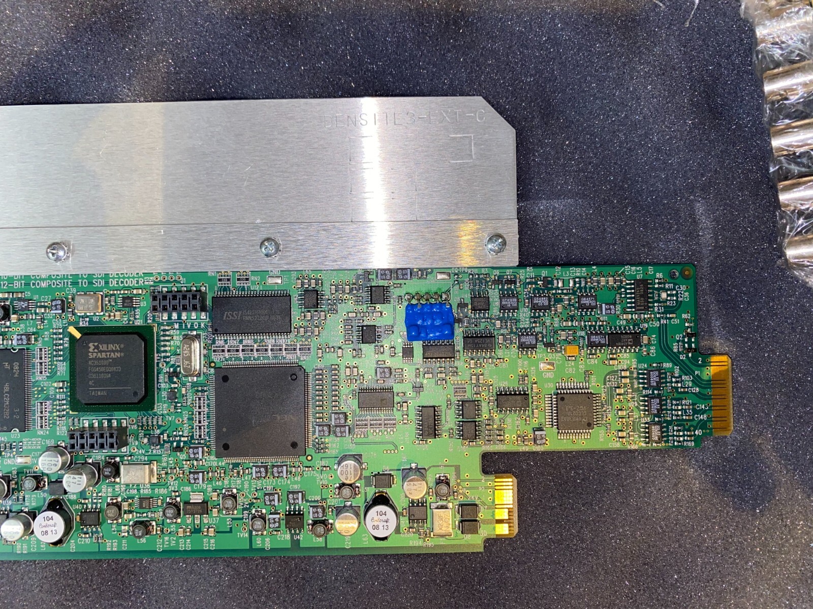 Miranda DEC-1023 12-bit composite to SDI decoder