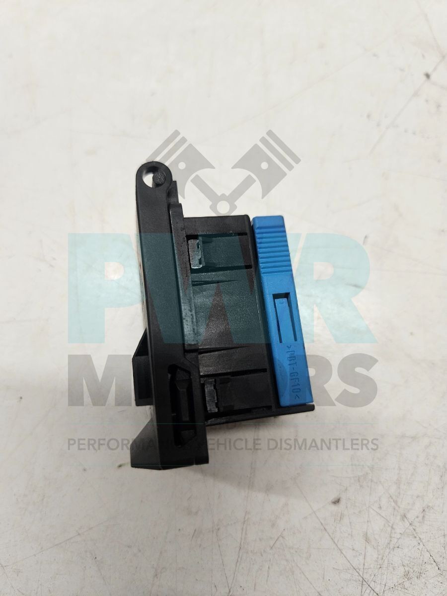 BMW X5 E53 OBD Plug Socket 8408030