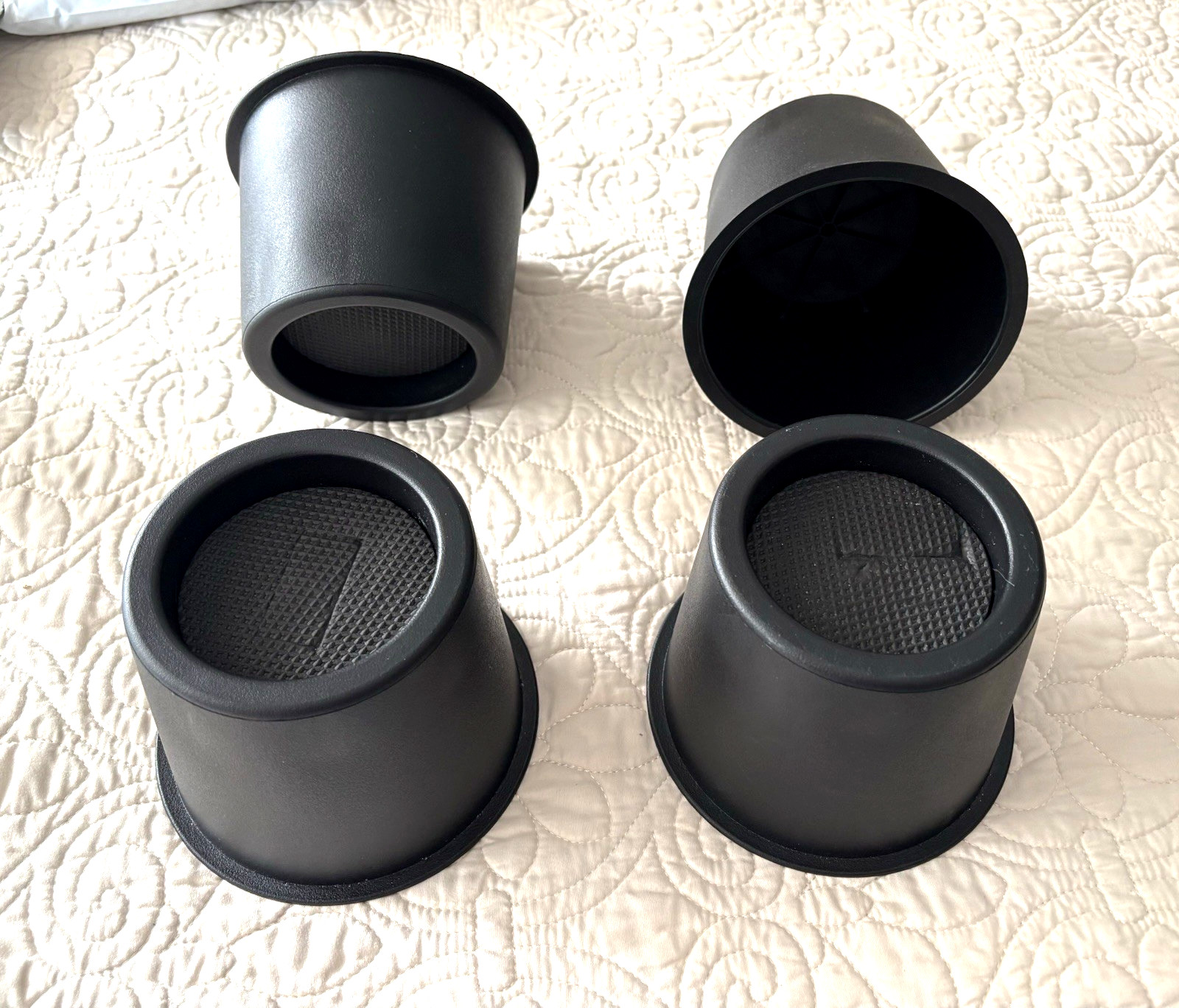 Set of 4 Round Black Lufia Bro2 Brand  Bed Risers  / Furniture Lift Risers 4"
