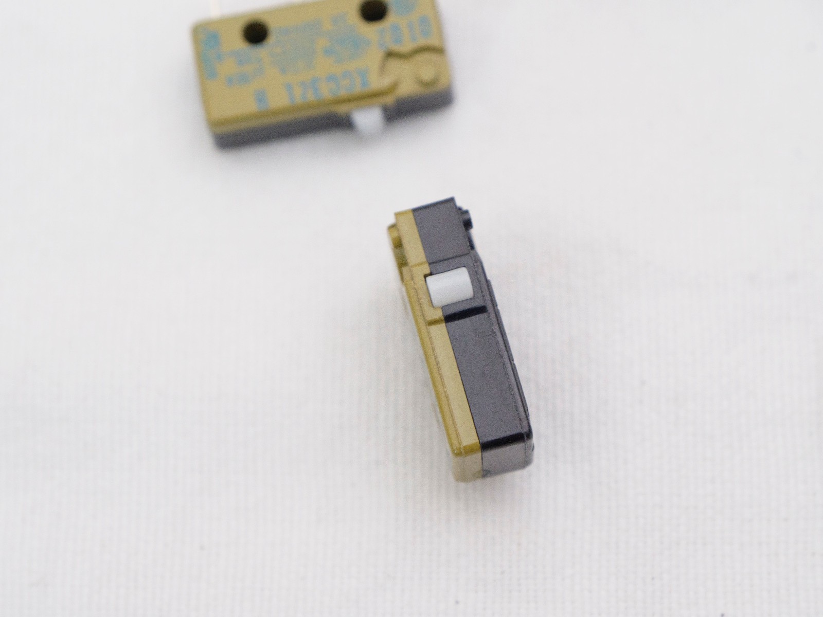1X Saia-Burgess XCC3Z1 Basic / Snap Action Switches Sub-miniature micro Switch
