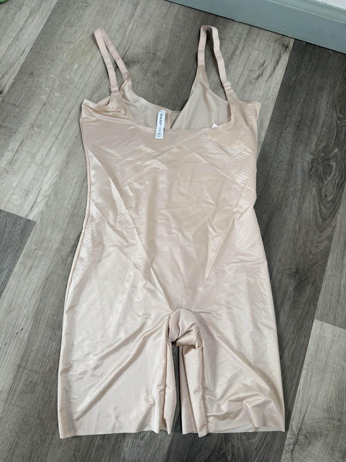 SPANX Women's Thinstincts 2.0 Open-Bust Midthigh Bodysuit Beige