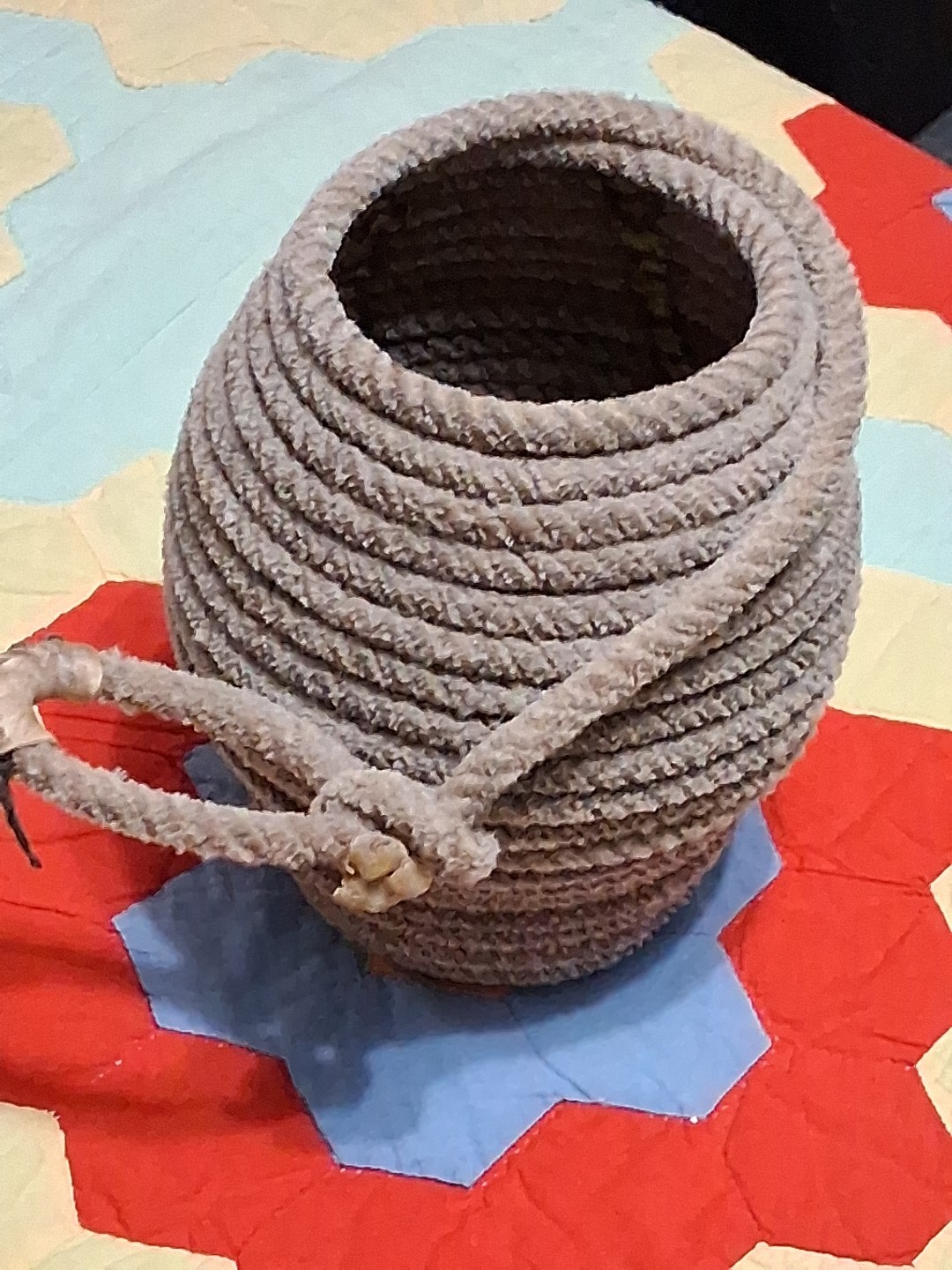 Handmade Latiat Rope Basket  Ca. 1920 Rawhide Enforced Handle Natural Color A-16