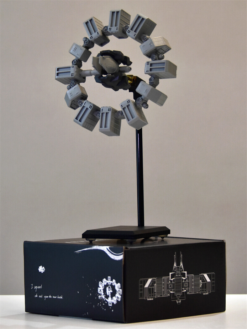 Interstellar Spacecraft Model Eternal Space Station Rotatable Ornament Resin Toy