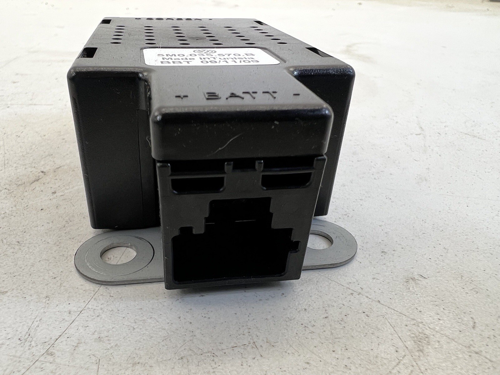 2010-2014 Volkswagen Golf Supression Module OEM.