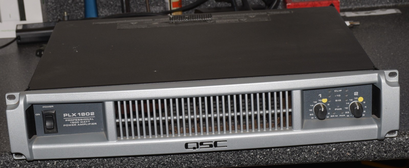 QSC PLX1802 2-CHANNEL RACK MOUNT DJ POWER AMP AMPLIFIER