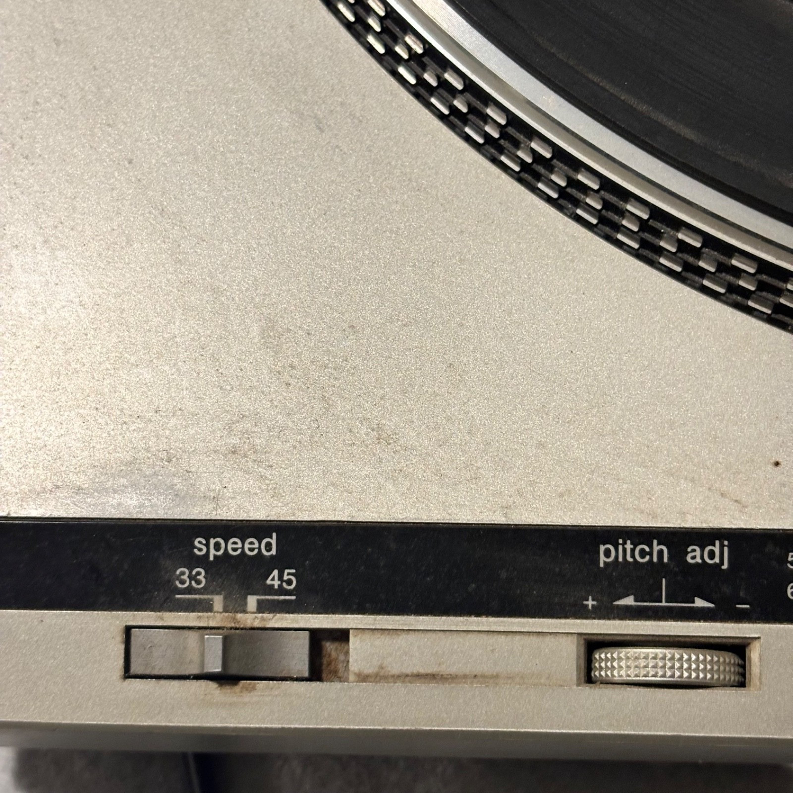 Technics SL-B200 Turntable Working