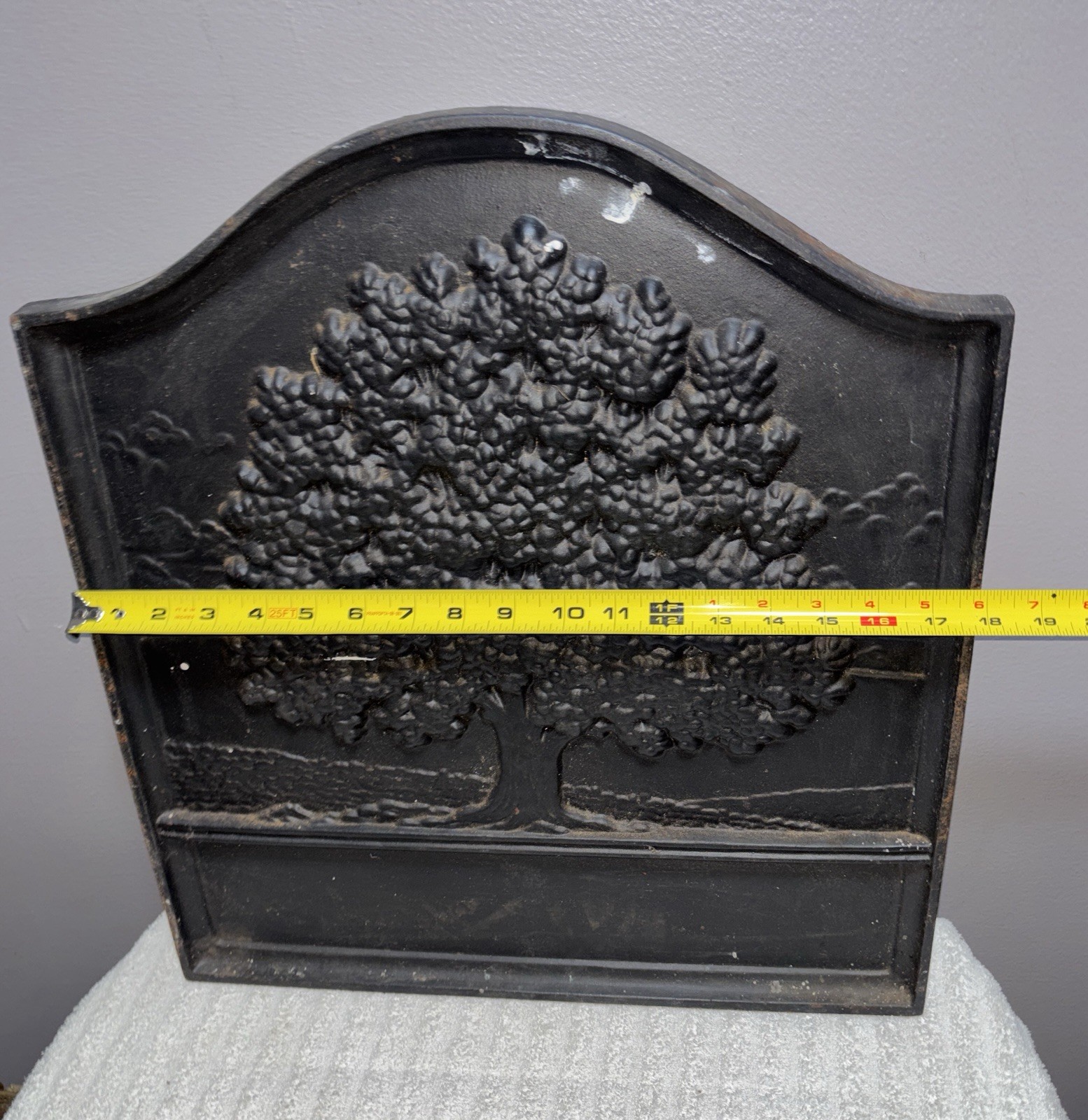 Pennsylvania Firebacks Cast Iron Oak Tree Fireback-20” X 18” - 40 Pounds