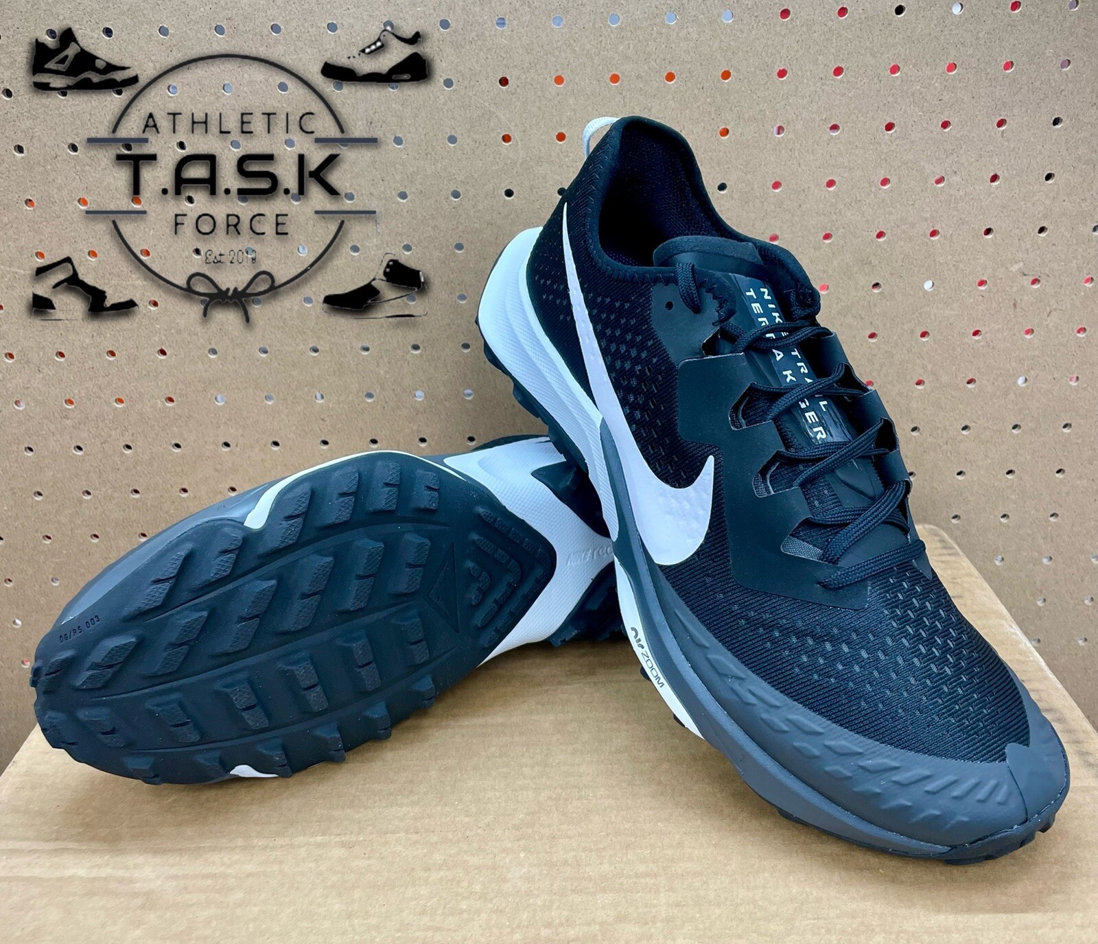 💯Nike Air Zoom Terra Kiger 7 Black White Gray Mens Sz 12 CW6062-002 NEW