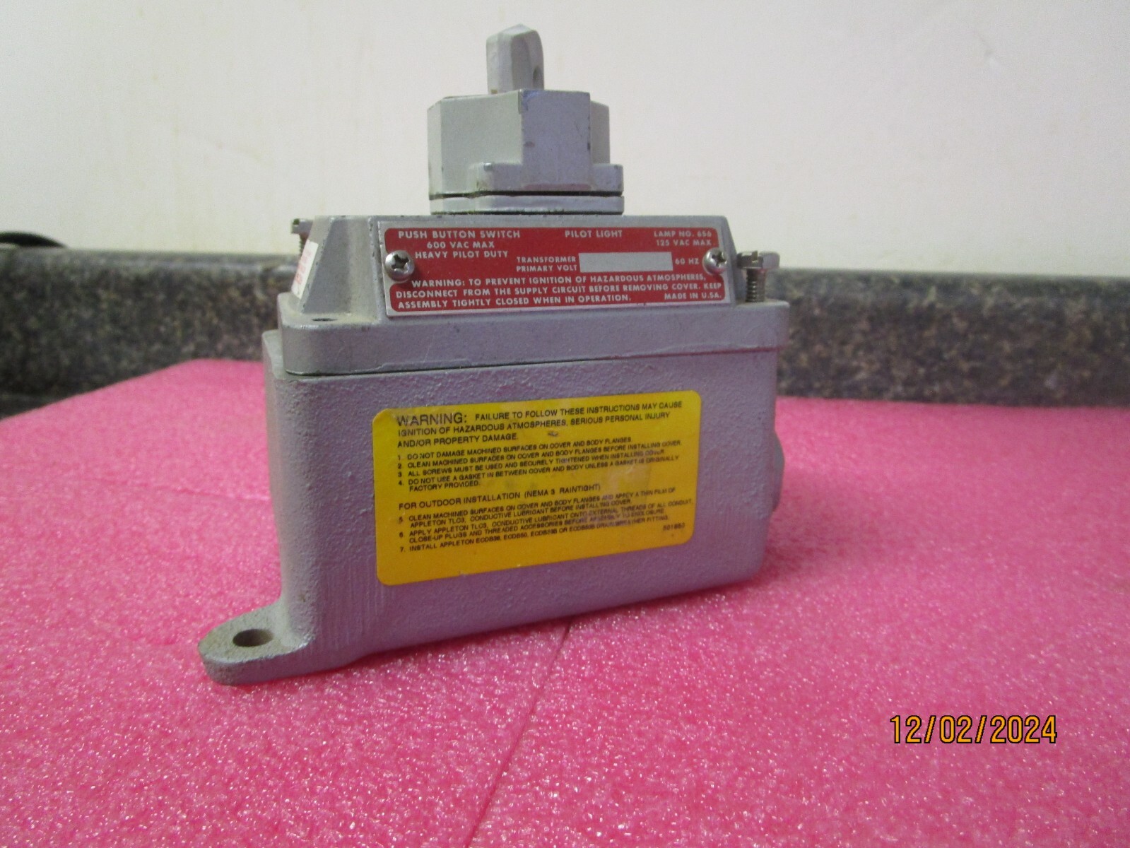 Appleton Selector Switch Control Station Sealed 2 Position, 2 Circuit EFDB175-12