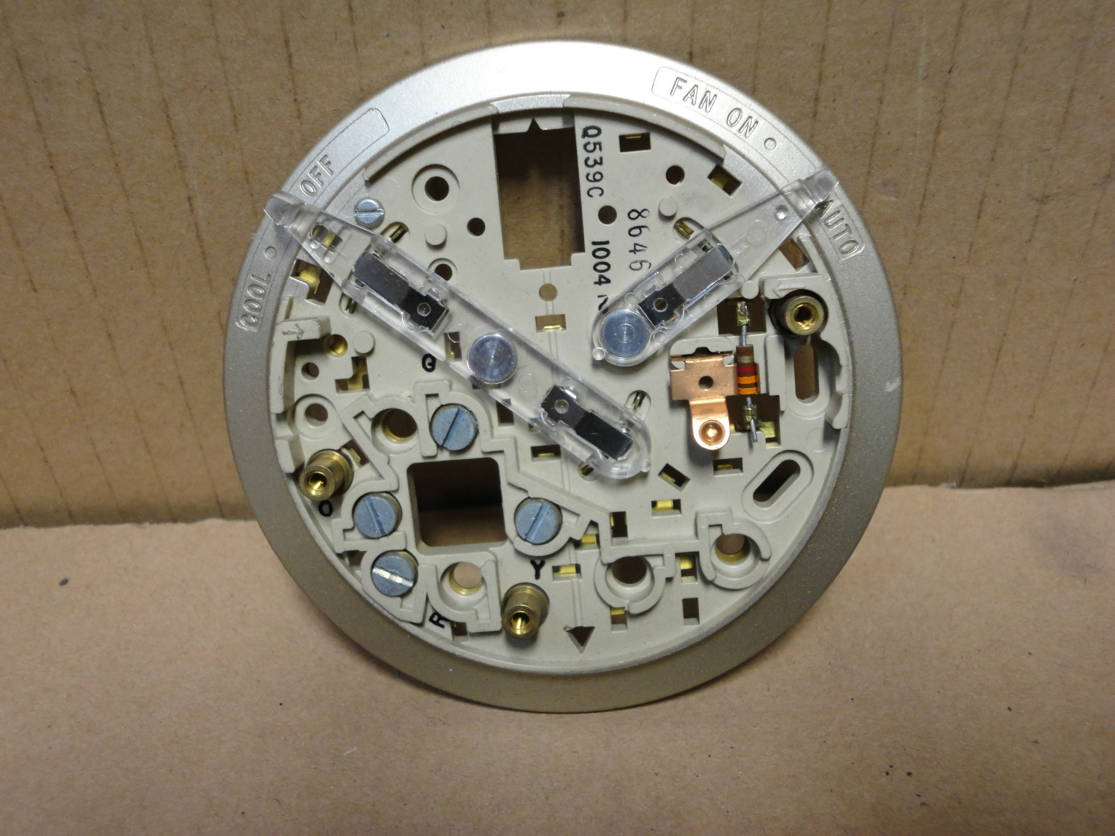 ~DiscountHVAC~ CP-HH93AZ055 - Carrier - Thermostat Sub Base Honeywell Q539C1004