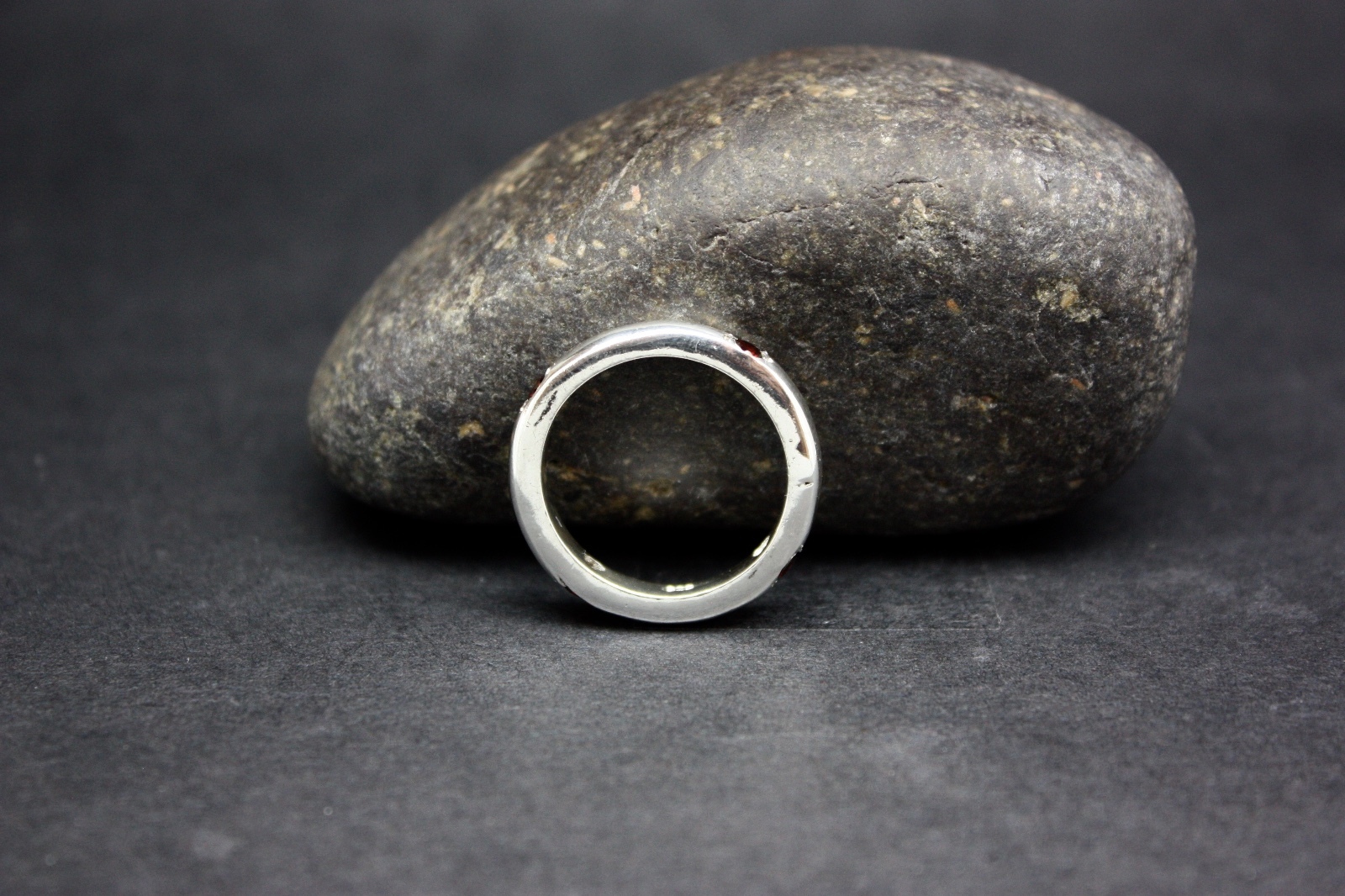 SOLID SILVER with 4 GARNETS set in RING .925 STERLING SILVER FREE SHIPPING