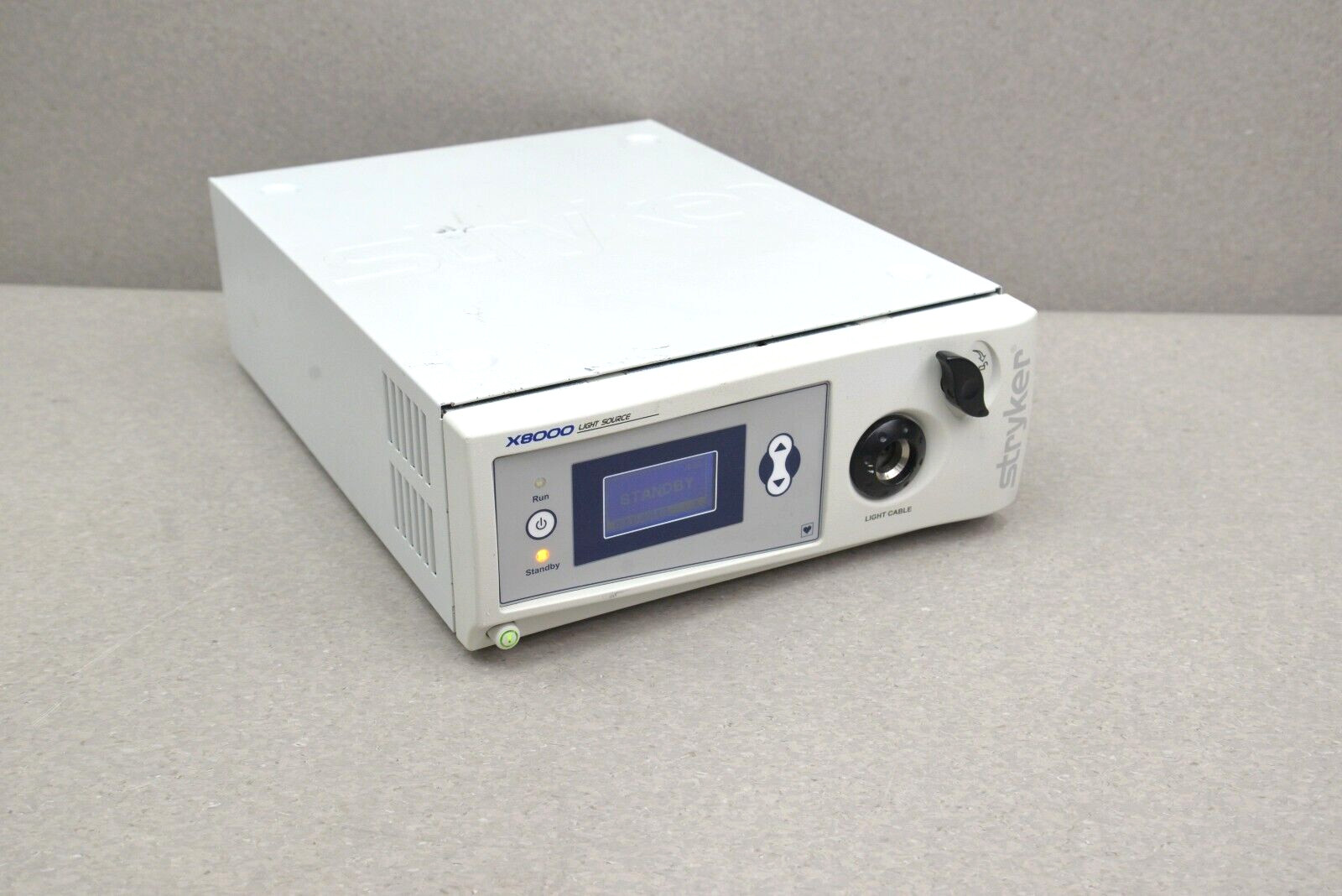 Stryker ENDOSCOPY X8000 Light Source REF 220-200-000