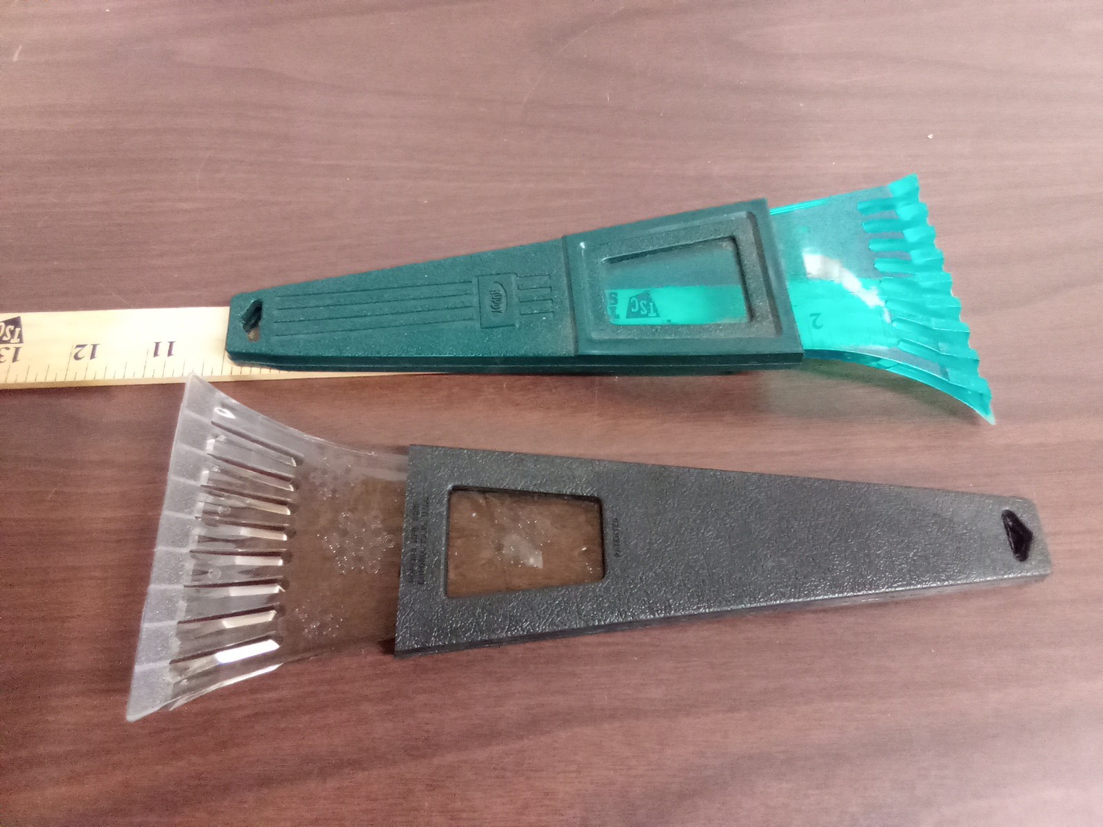 Miscellaneous Set Of Two Windshield Scrapers Free Shipping