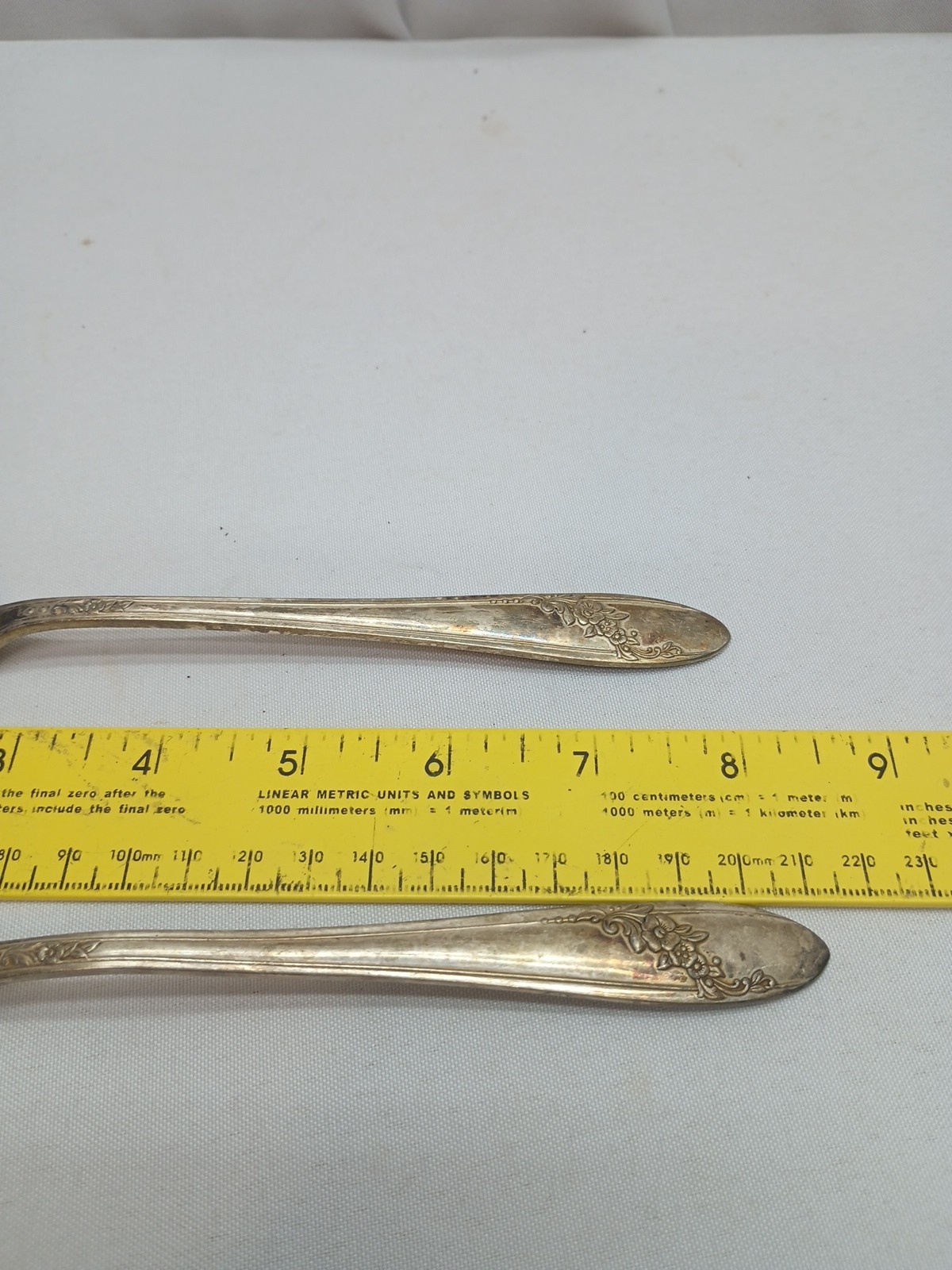 2 Vintage Oneida Tudor Plate Serving Spoons 8.5" Kitchen Utensil
