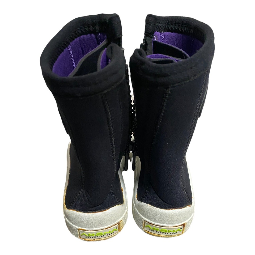 Akona adventure gear water Scuba Boots women's size 6.5, men’s 5